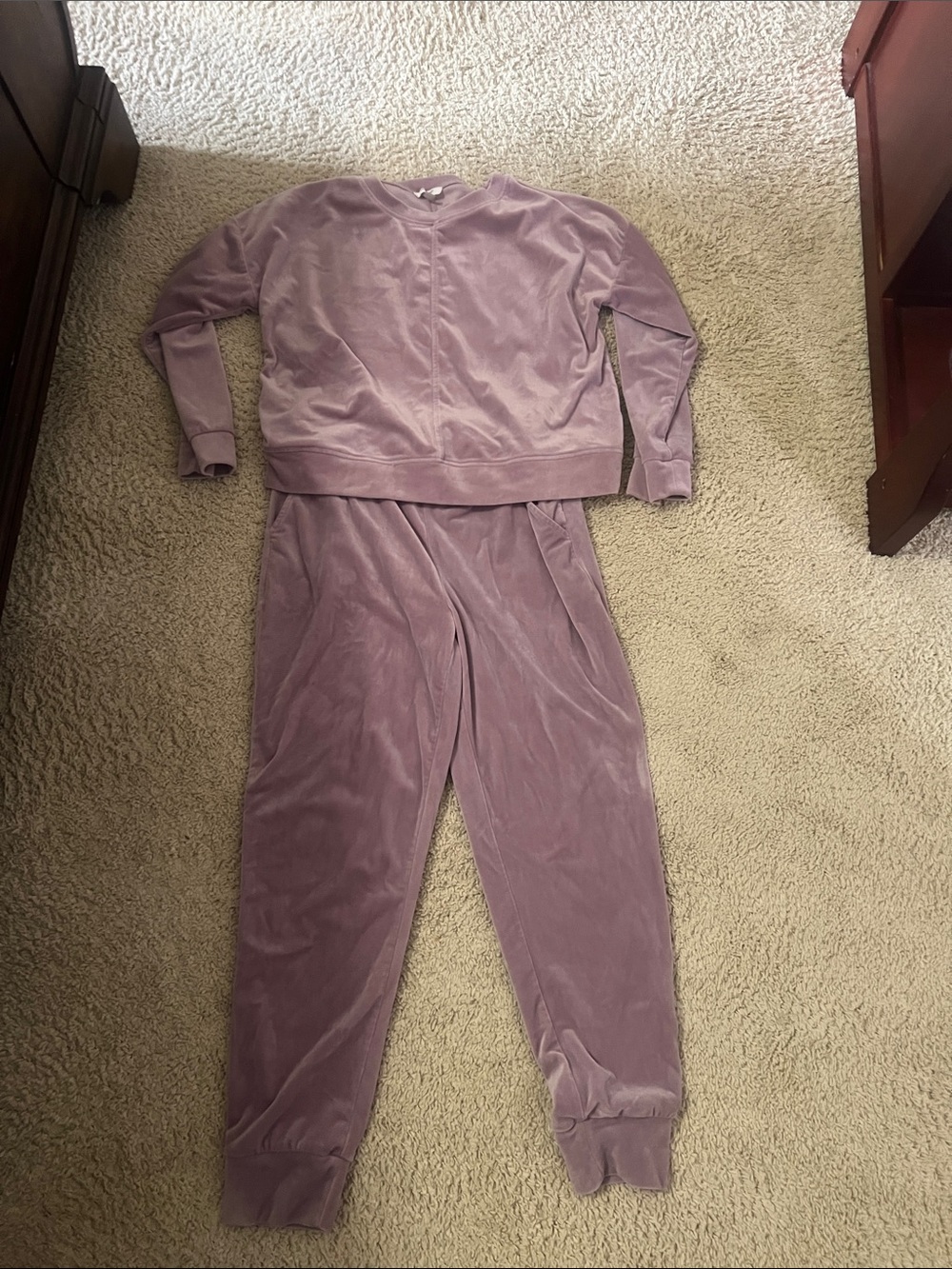 Cable & Gauge Mauve Velvet Lounge Set